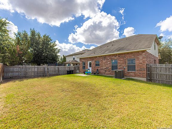 4th image of 104 STEER LN