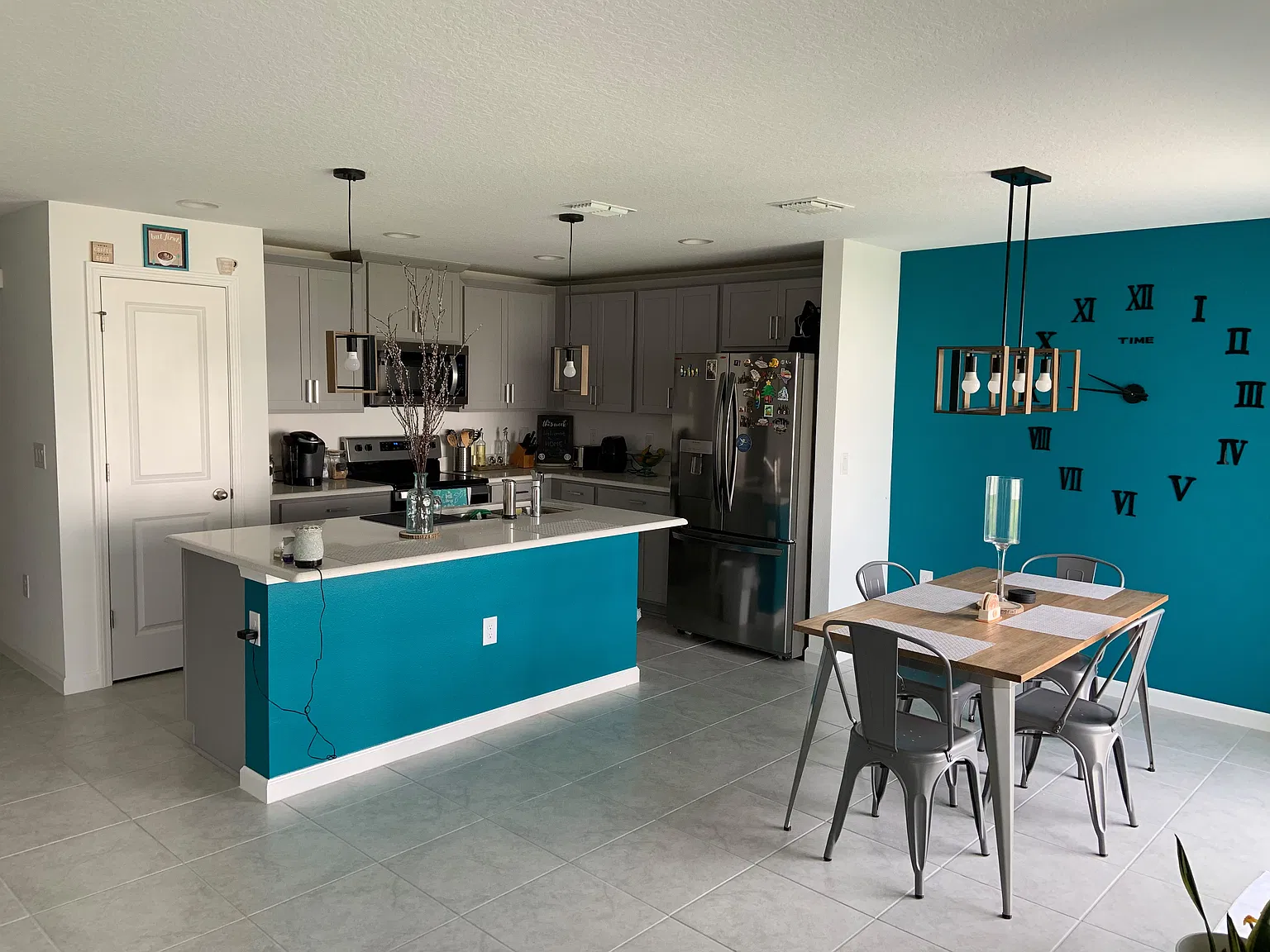 4 bed, 1600 sqft, $2,700 — Photo 2