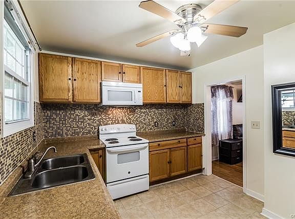 5th image of 2605 Greenway Ave