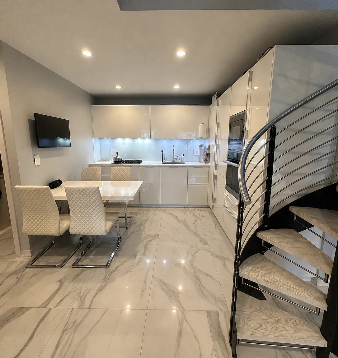 2 bed, 1000 sqft, $3,850 — Photo 1