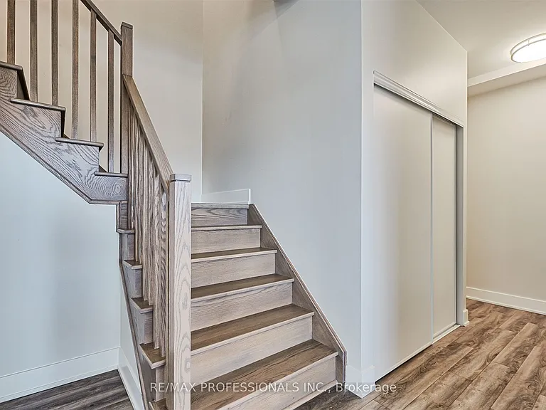 62 Dixfield Dr #140 — Photo 12