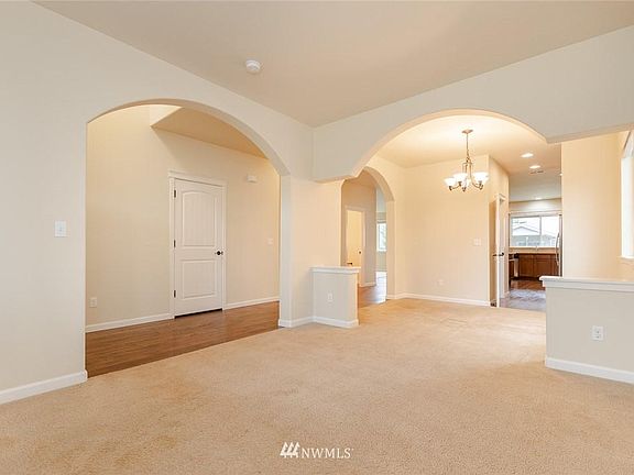 5th image of 15339 Callie Ave SE