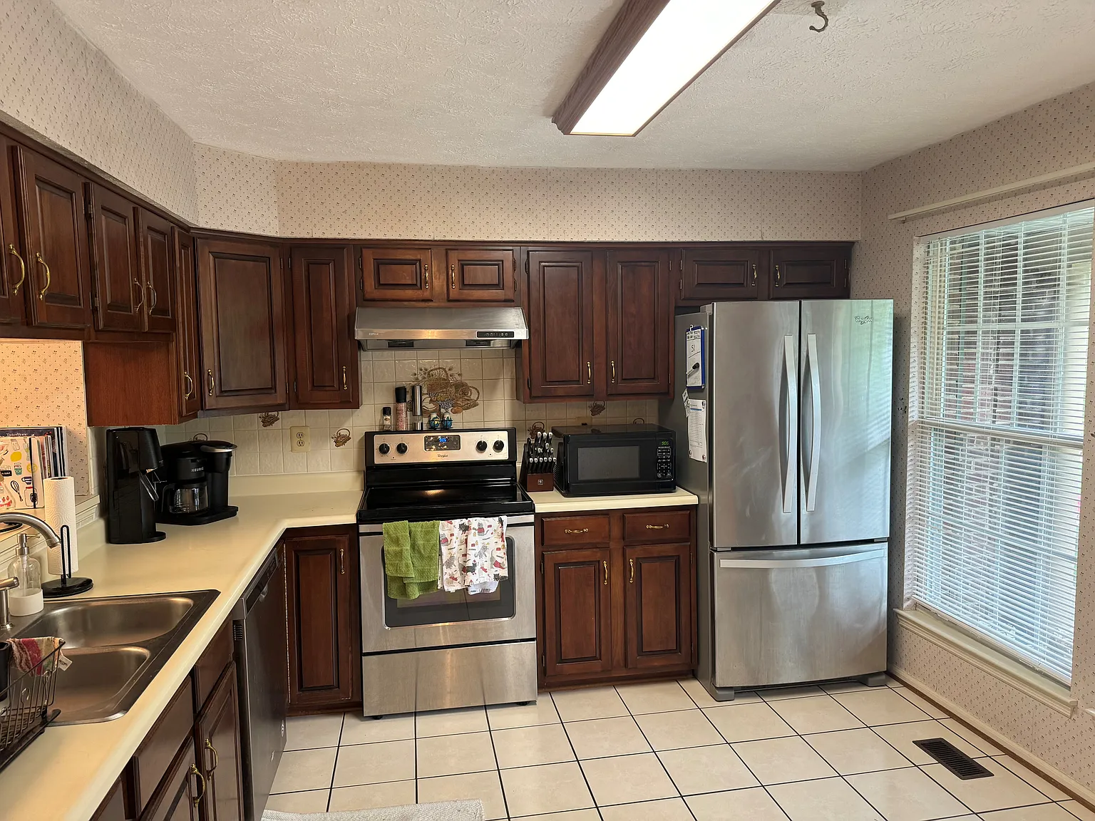 3 bed, 3.5 bath, 1848 sqft, $2,900 — Photo 4