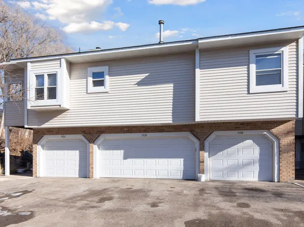 5320 Highpointe Ter, Bloomington, MN 55437