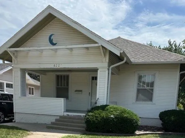 822 W 21st St, Kearney, NE 68845