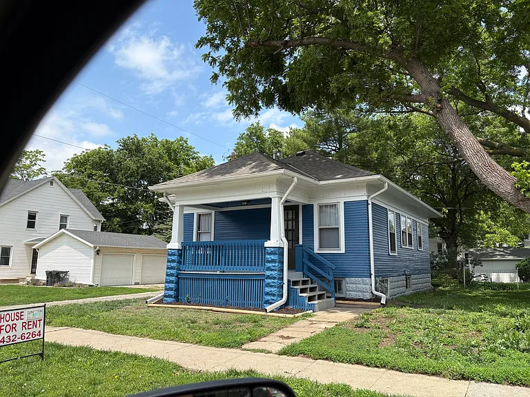 1230 Lake St — Photo 2