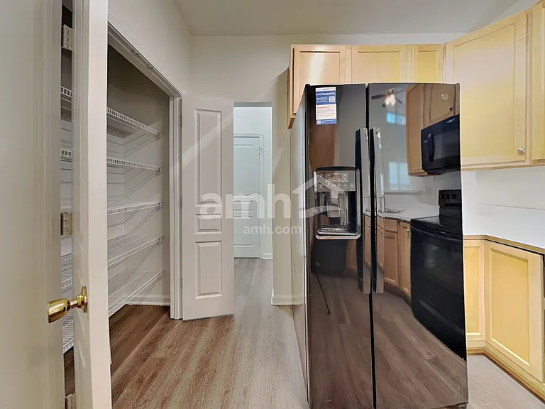 10607 Secret Garden Ln — Photo 4