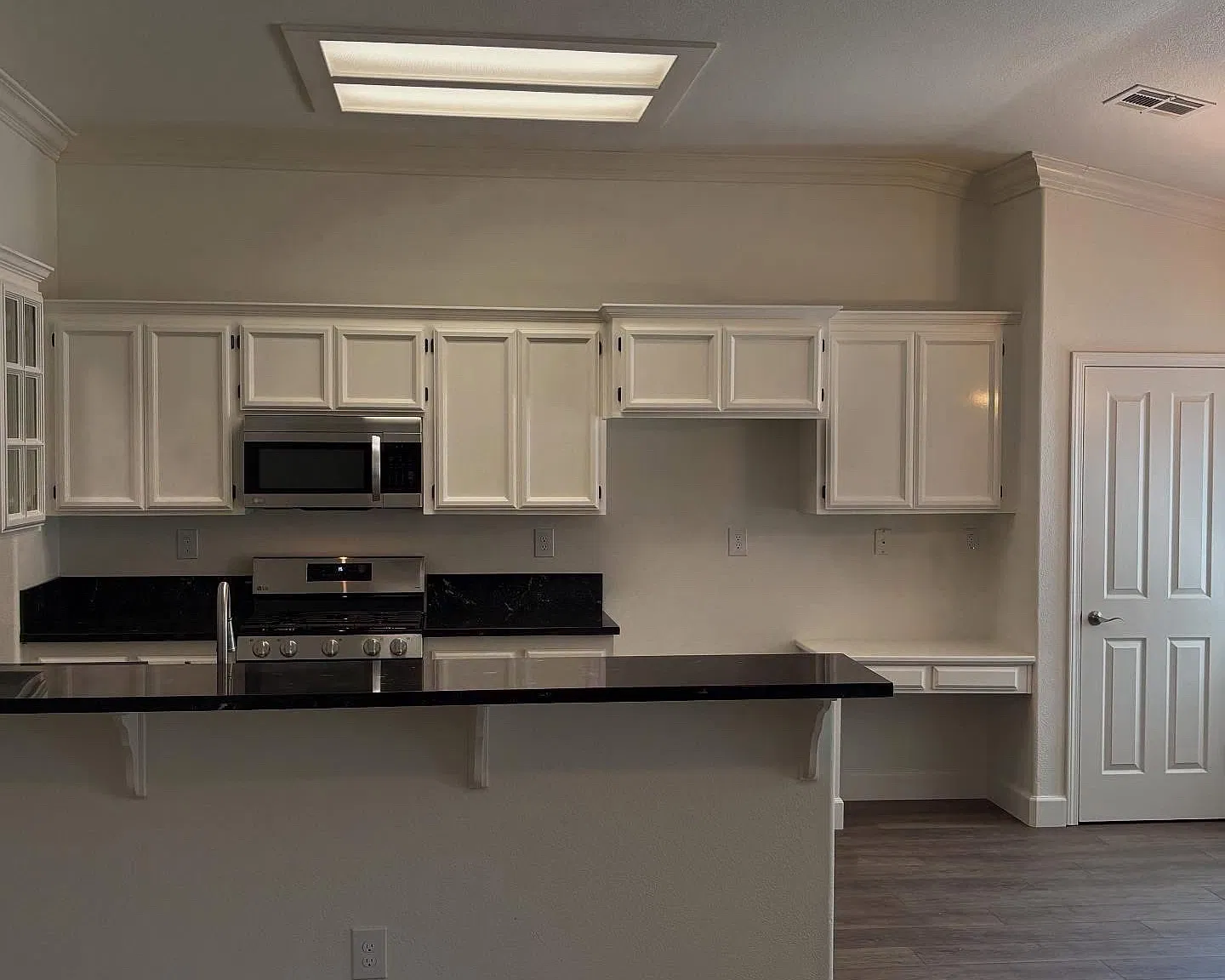 4 bed, 1610 sqft, $3,150 — Photo 3