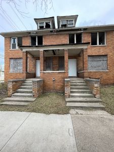 6916 Charlevoix St, Detroit, MI, 48207