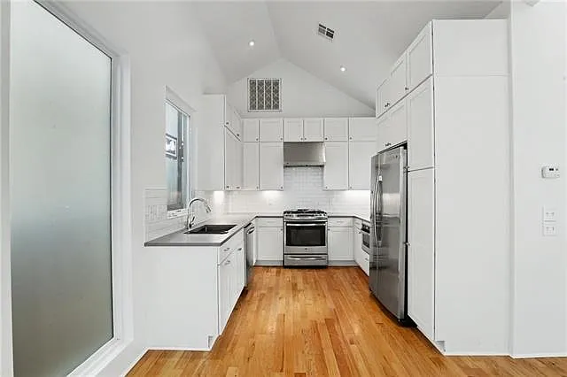 7510 Zimpel St — Photo 6