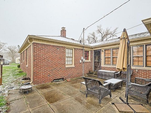 4th image of 4704 Crittenden Ave