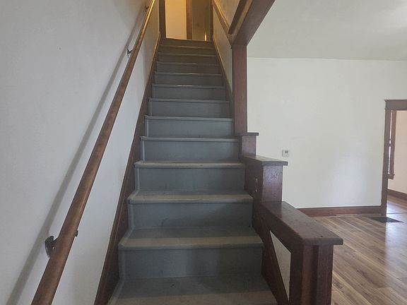 5th image of 186 W Sugartree St #186