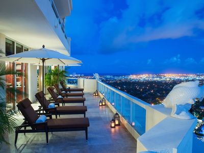 411 N New River Dr E, Fort Lauderdale, FL, 33301