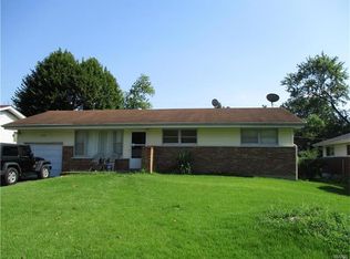 2218 Berwyn Dr, Saint Louis, MO 63136