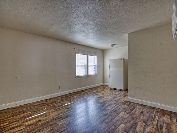 4th image of 1005 Little Bay Ave APT B1