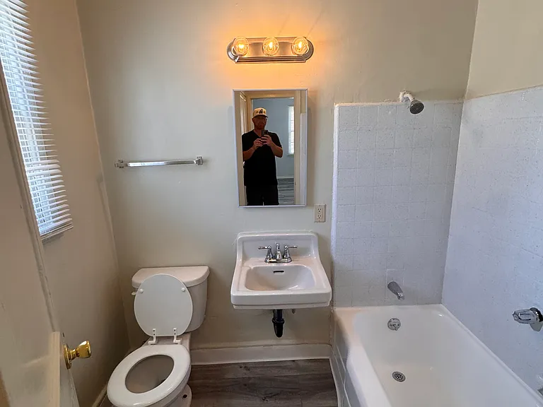 200 S Doheny Dr #103 — Photo 11