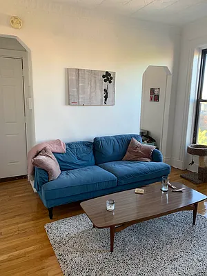 Rented by Linda N Eskander, LREB | media 2