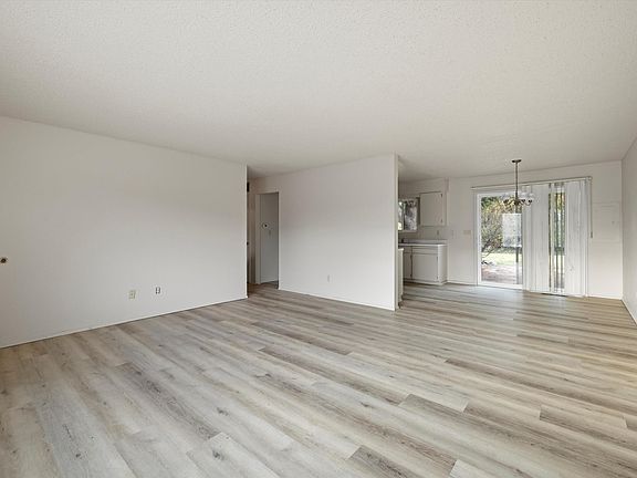 3rd image of 5014 W Canal Dr