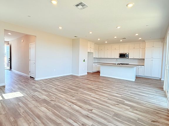 5th image of 8285 Mincey Way