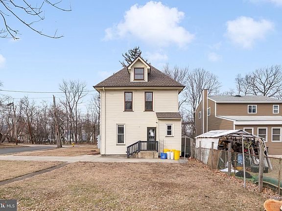 2nd image of 7504 Zimmerman Ave #B