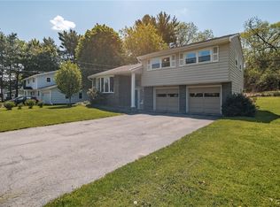 4948 Elgin Cir, Syracuse, NY 13215