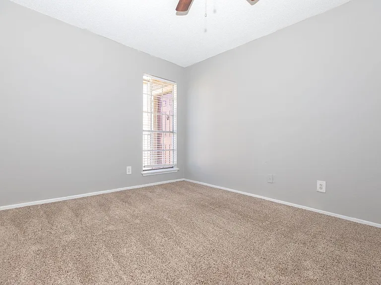 Coventry Park Apartments — Photo 47