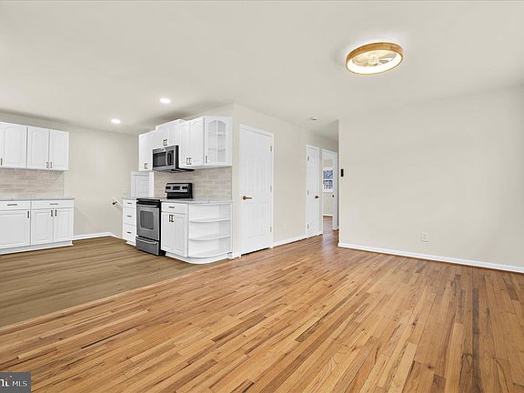 5th image of 7831 Overhill Rd