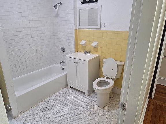 2nd image of 38 Mallon Rd Floor 1