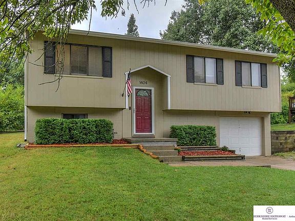 3rd image of 1404 James St