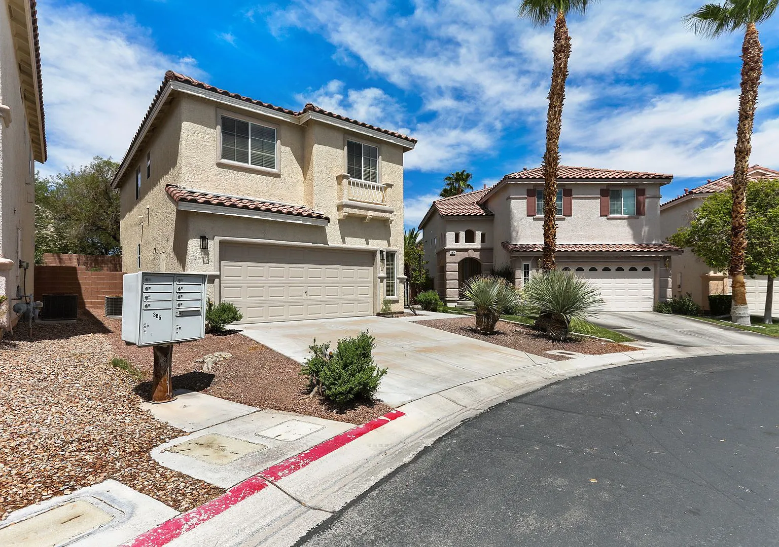 Beautiful Southwest Vegas 3 Bedroom Home — Photo 2