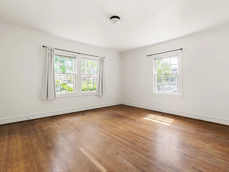 1806 Green St — Photo 14