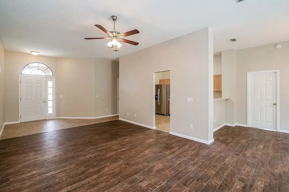 3 bed, 2.0 bath, 1512 sqft, $2,275 — Photo 4