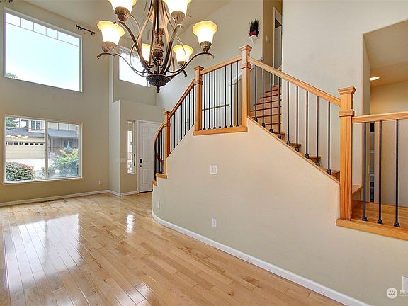 5th image of 2106 NE 107th Street