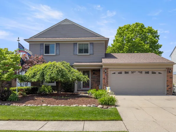 22804 Fox Chase Ln, Brownstown, MI 48134