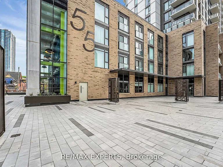 55 Duke St W #502 — Photo 4