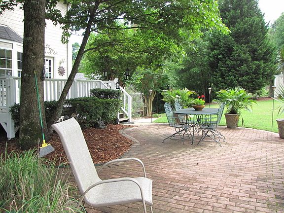 Imagine relaxing here