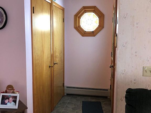 5th image of 716 Westlake St