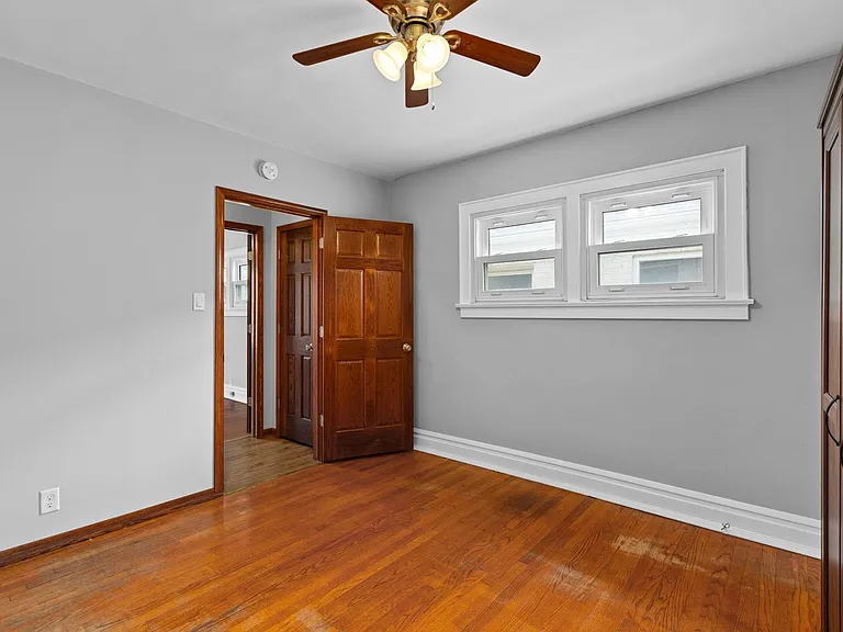 4011 McDonald Ave — Photo 8