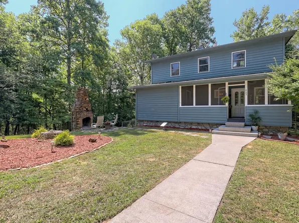 433 Dockery Creek Rd, Young Harris, GA 30582