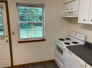 701 Deerbrook Cir APT A, Knob Noster, MO 65336