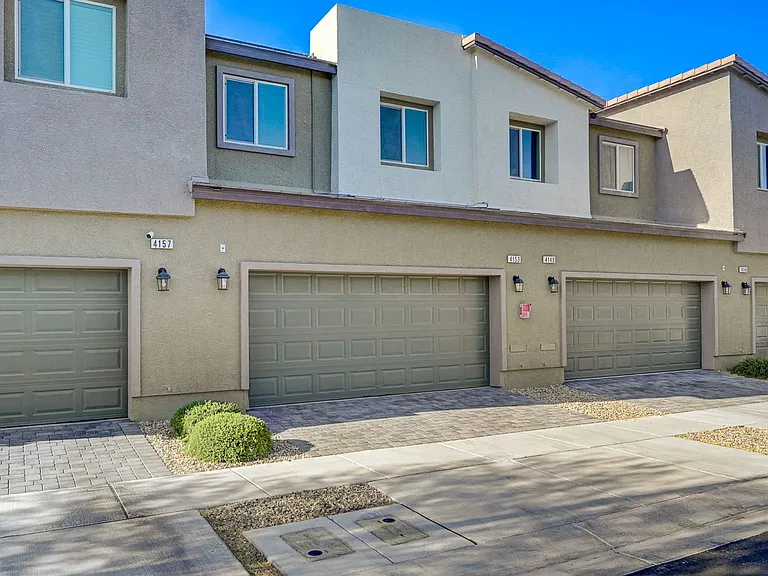 4153 Lunar Canyon Ave — Photo 32