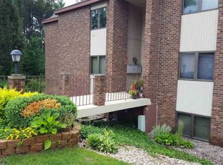 5825 Andorra Dr, Williamsburg, MI 49690