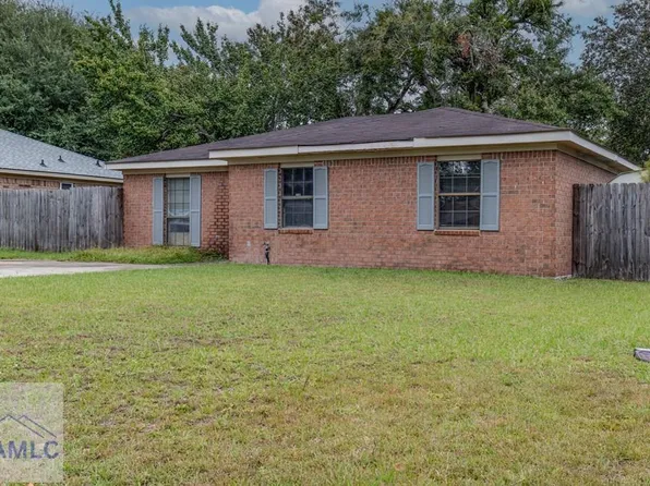 251 Garden Cir, Hinesville, GA 31313