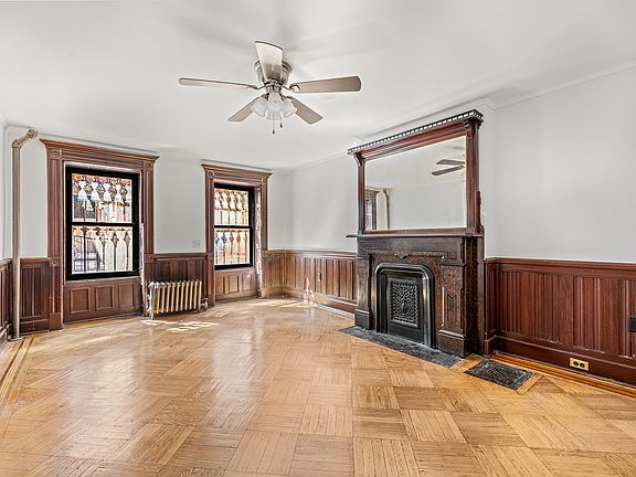 2nd image of 179 Halsey St #1