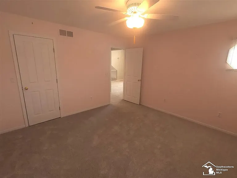 304 Meadowlands Ct #304 — Photo 20