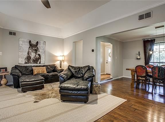 4th image of 1319 Glen Cove Dr