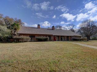221 Greenhill Cir, Lafayette, LA 70518