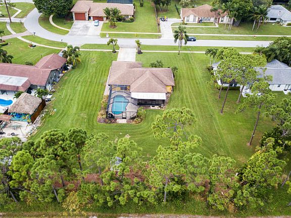 3rd image of 5412 Winchester Woods Dr