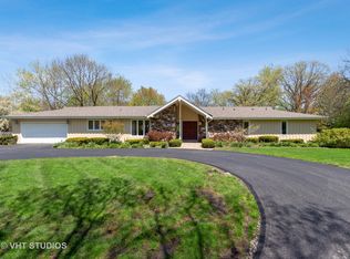 1570 W Everett Rd, Lake Forest, IL 60045