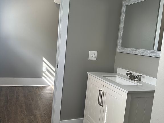 2nd image of 1830 Shaw Ave APT 3